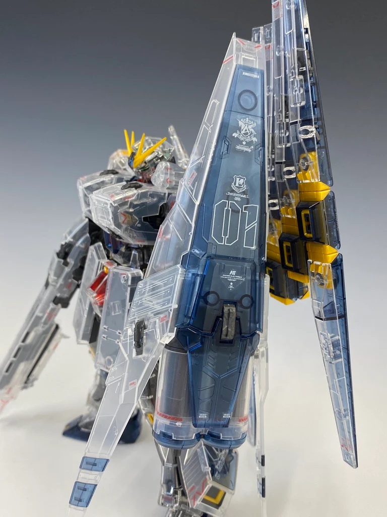 Bandai Gundam Base Exclusive RG 1/144 Nu Gundam HWS (Clear Color) - Image 4
