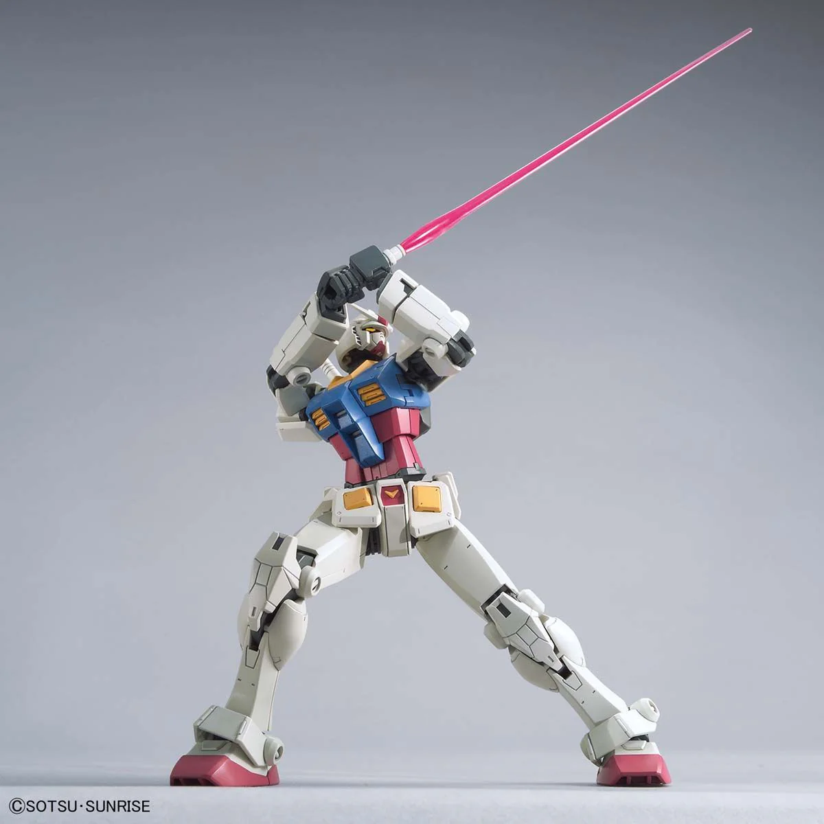 Bandai HG 1/144 RX-78-2 Gundam (Beyond Global) Model Kit - Image 5