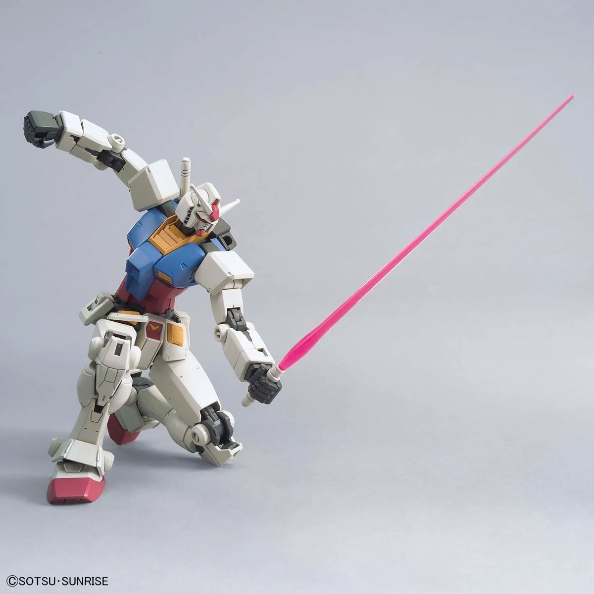 Bandai HG 1/144 RX-78-2 Gundam (Beyond Global) Model Kit - Image 6