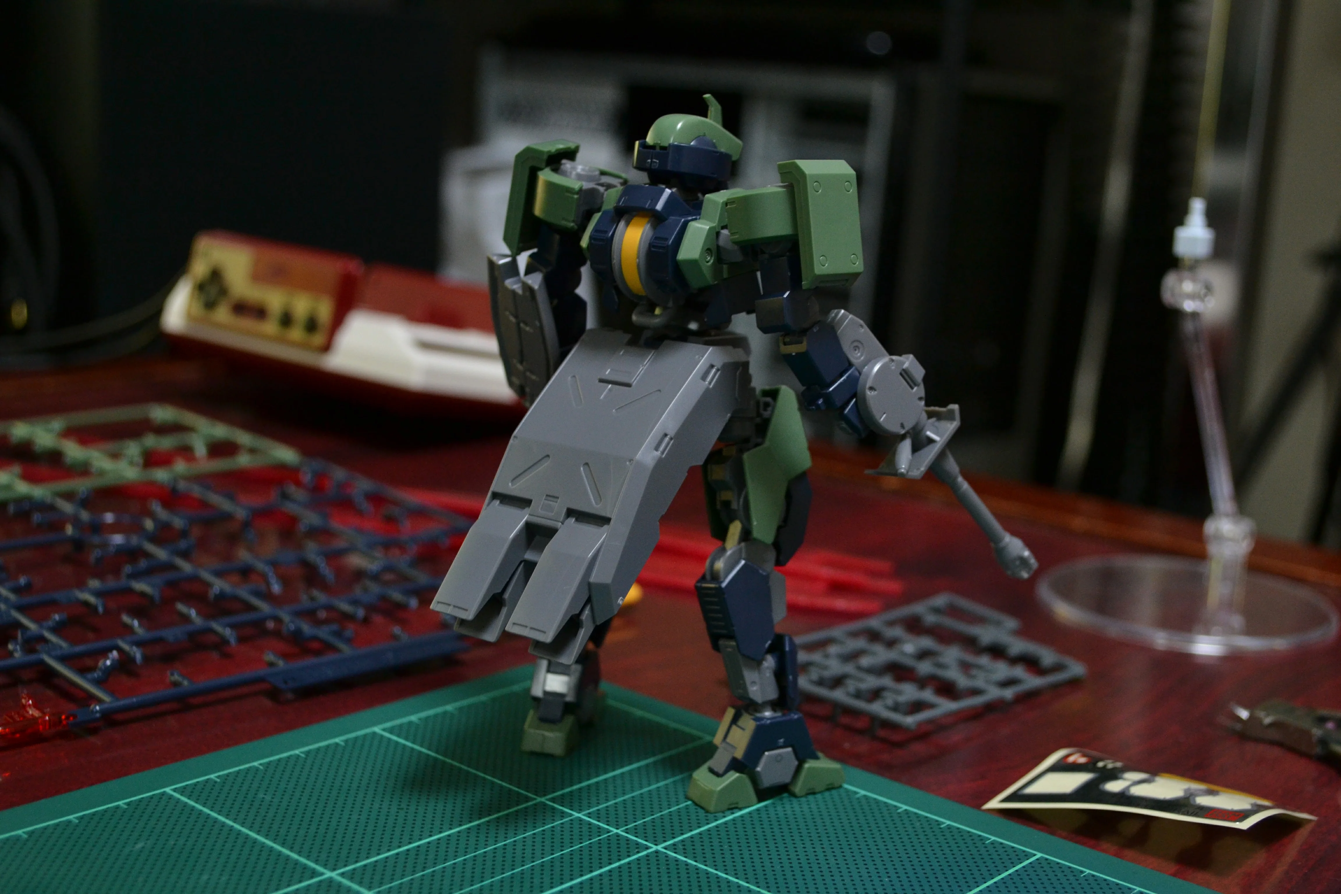 Bandai HGIBO 1/144 EB-04 Geirail Model Kit - Image 5
