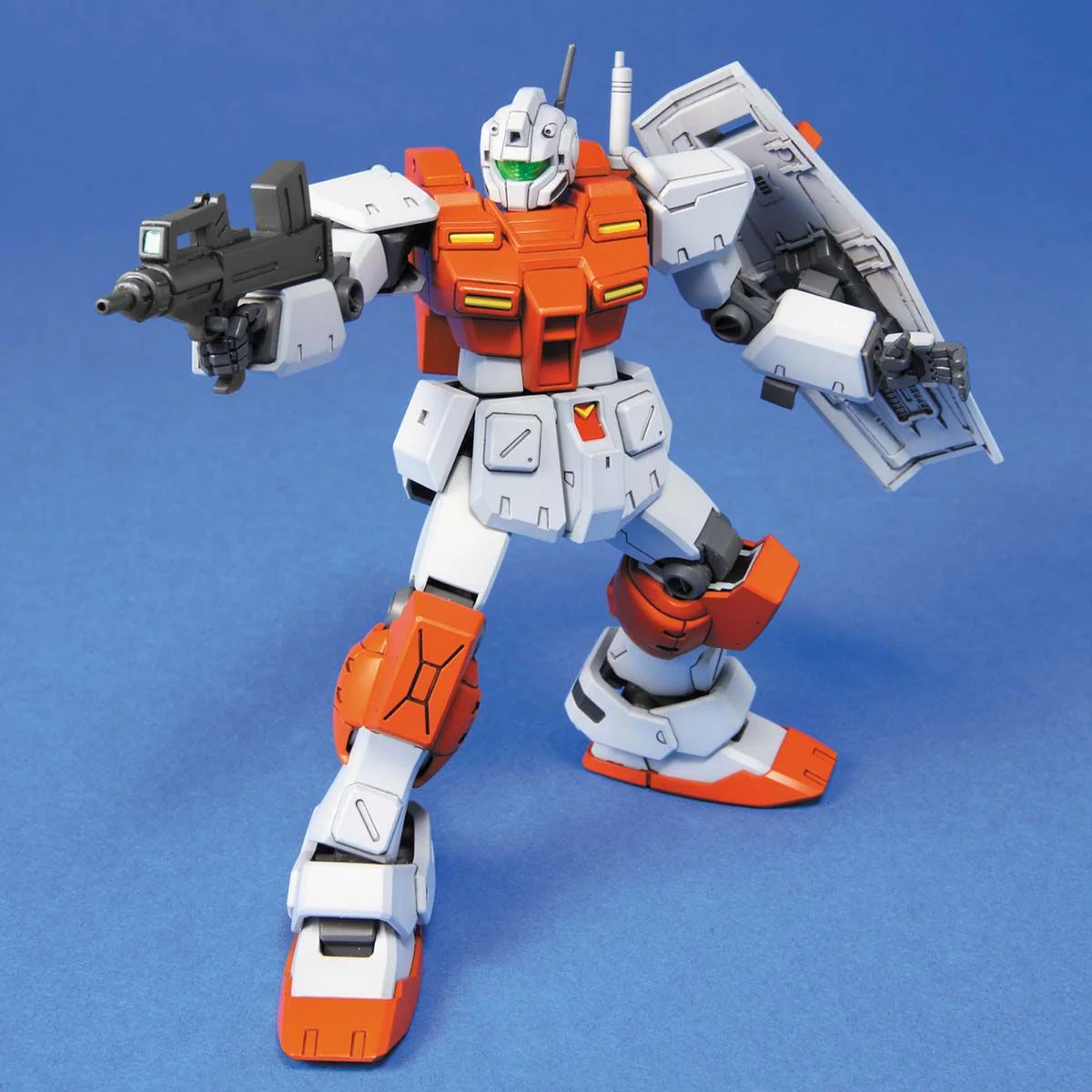 Bandai HGUC 1/144 RGM-79 Powered GM Model Kit - Image 4