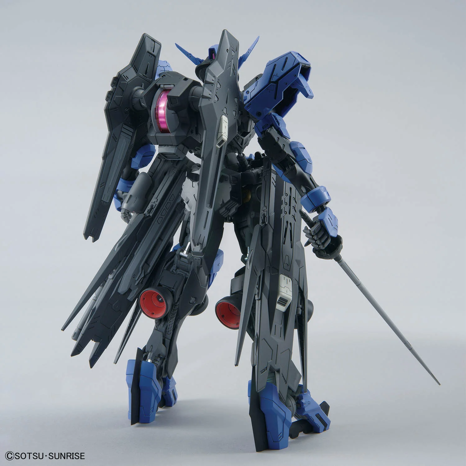 Bandai MG 1/100 ASW-G-XX Gundam Vidar Model Kit - Image 3