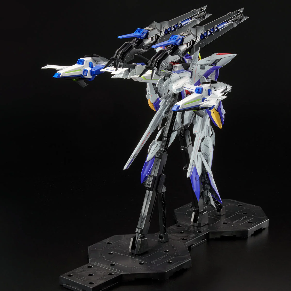 Bandai MG 1/100 Eclipse Gundam + Raijin Striker Model Kit - Image 3