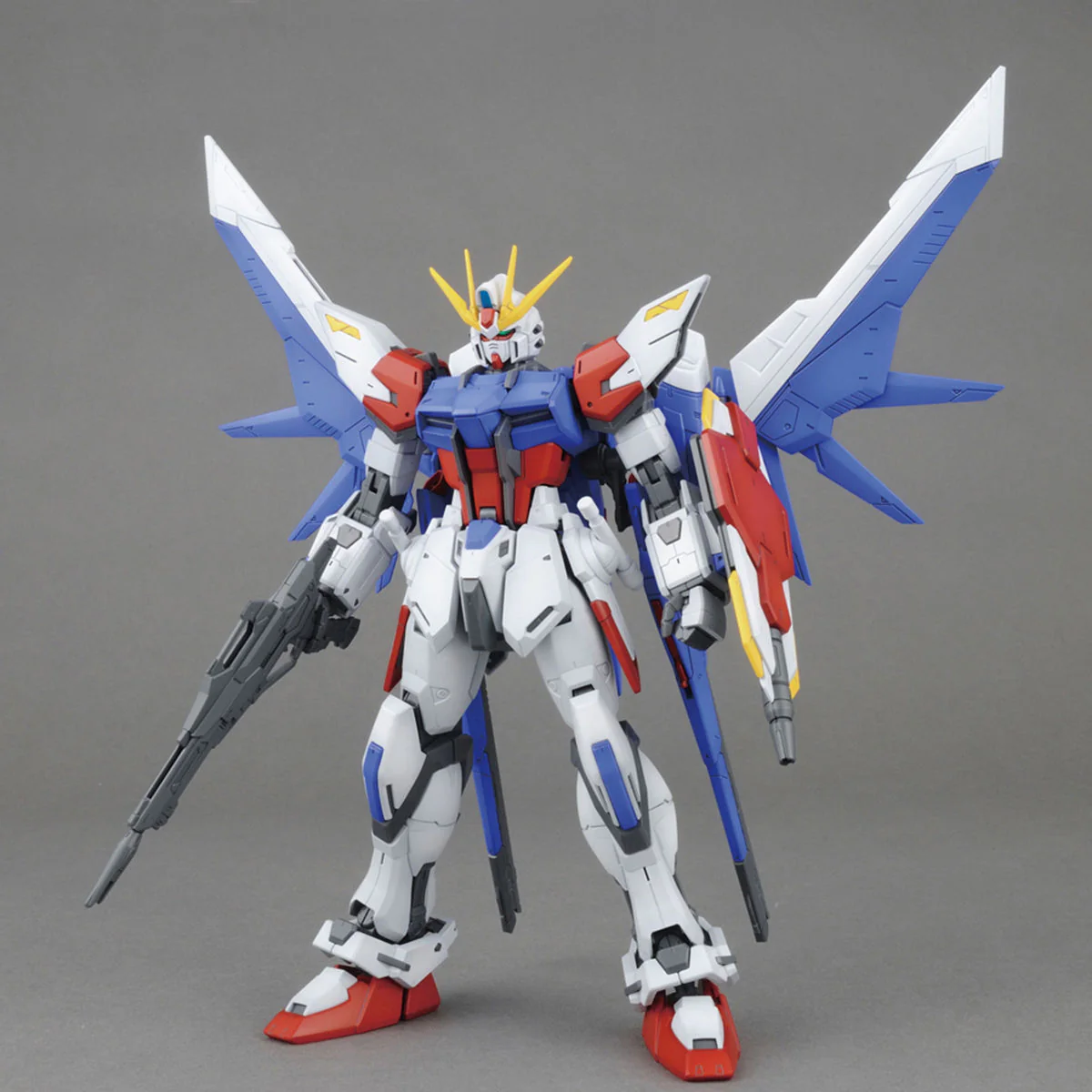 Bandai MG 1/100 GAT-X105B/FP Build Strike Gundam Full Package Model Kit - Image 2