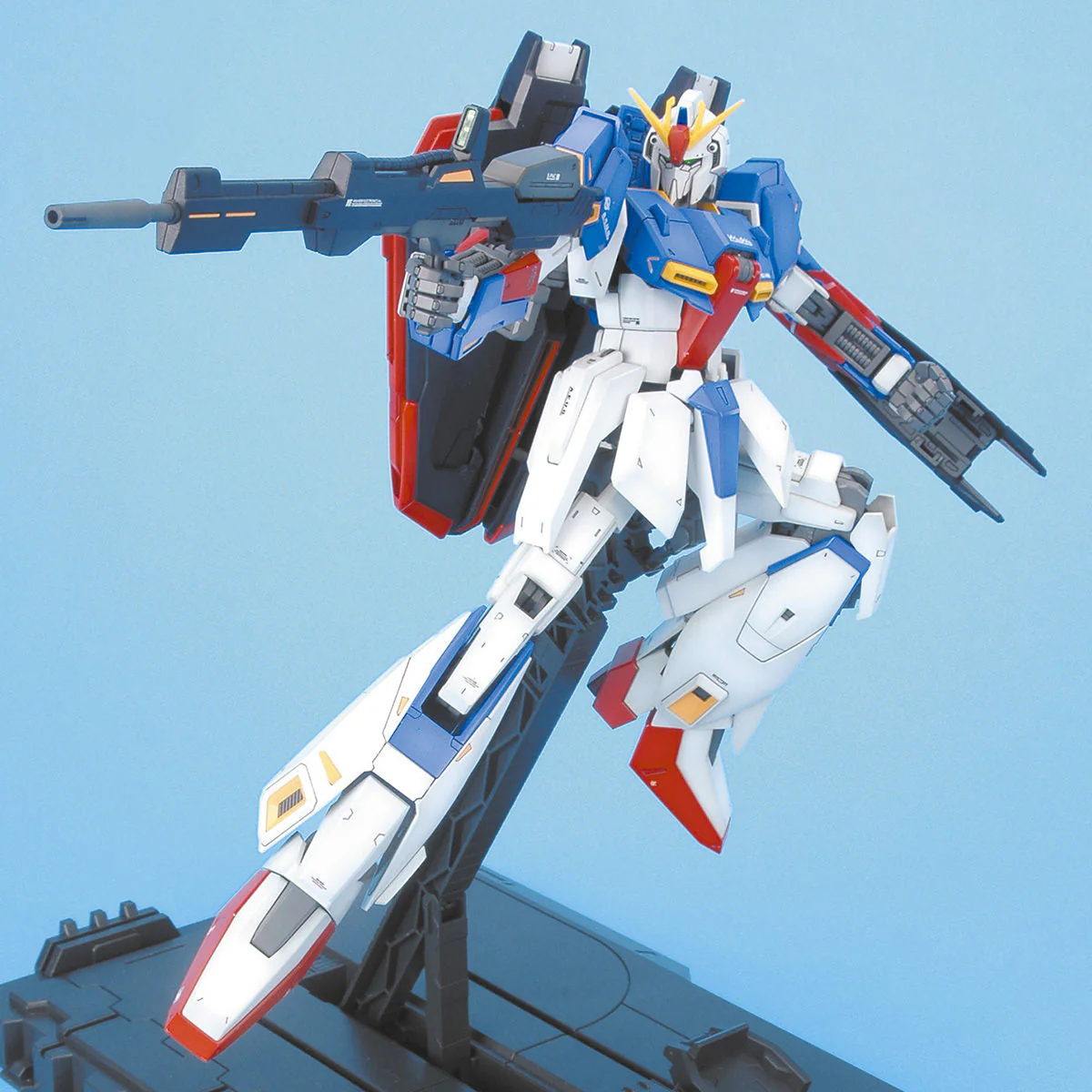 Bandai MG 1/100 MSZ-006 Zeta Gundam Ver. 2.0 Model Kit - Image 4
