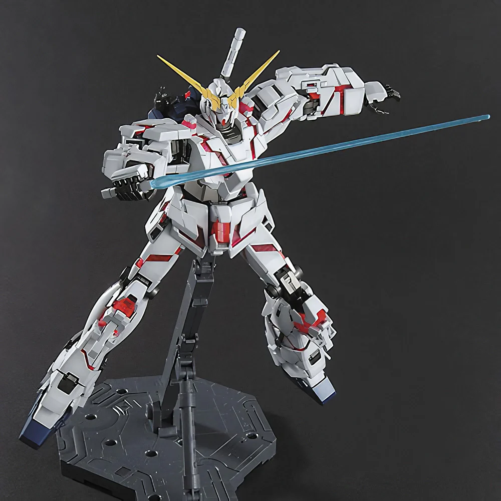 Bandai MG 1/100 RX-0 Unicorn Gundam OVA Ver. Model Kit - Image 10