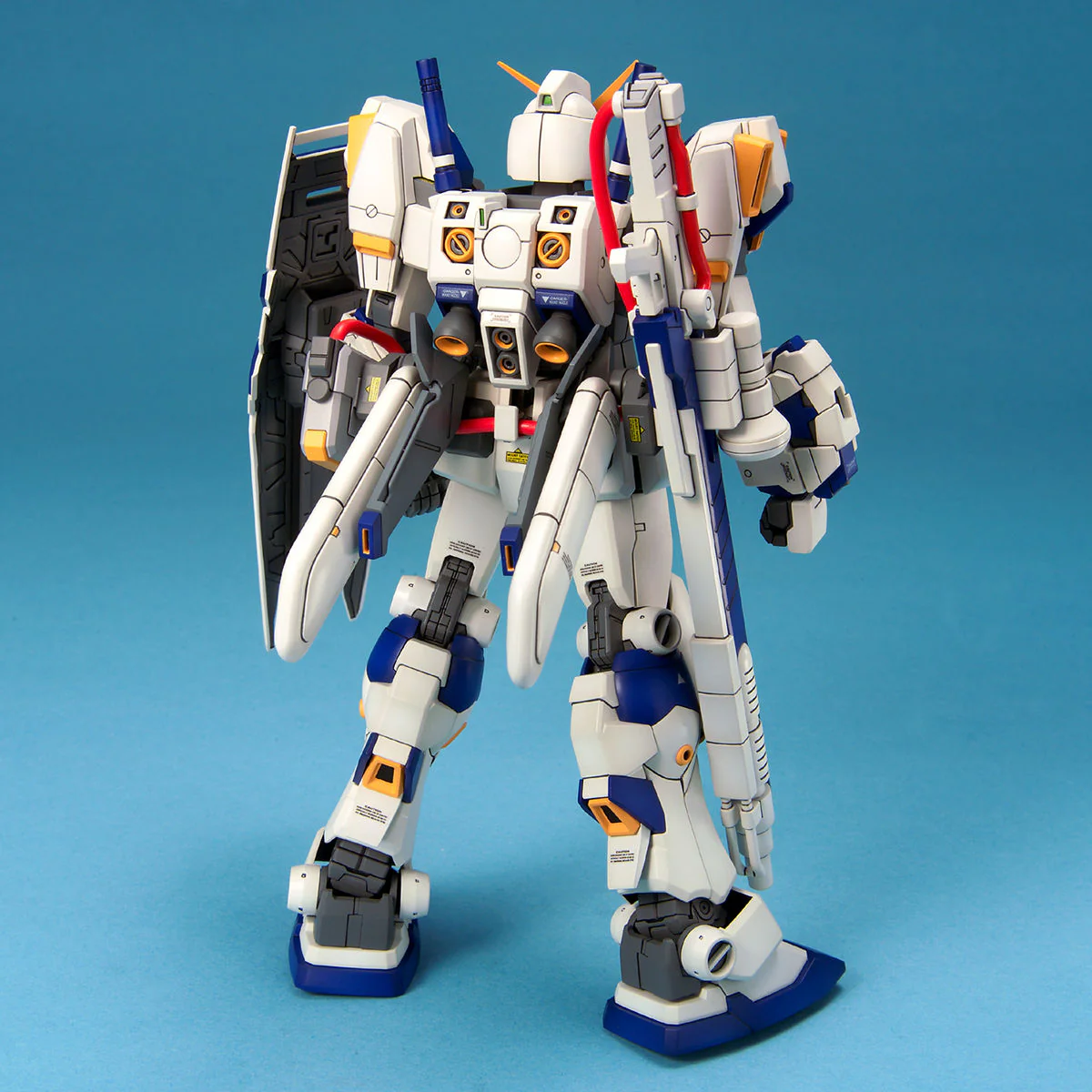 Bandai MG 1/100 RX-78-4 Gundam Unit 4 "G04" Model Kit - Image 3