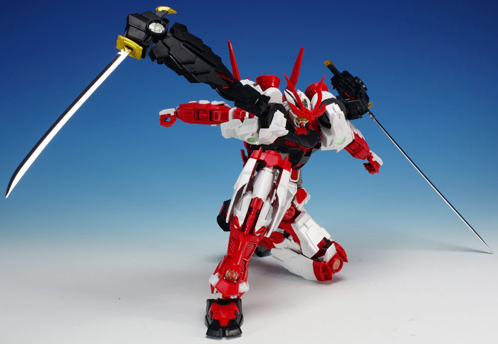 Bandai MG 1/100 Sengoku Astray Gundam Model Kit - Image 7
