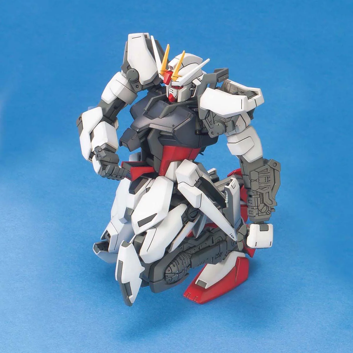 Bandai MG 1/100 Strike Gundam IWSP Model Kit - Image 9