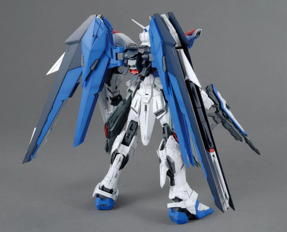 Bandai MG 1/100 ZGMF-X10A Freedom Gundam 2.0 Model Kit - Image 3