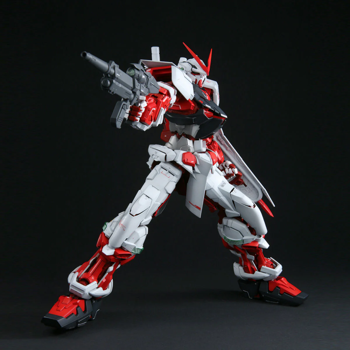 Bandai PG 1/60 MBF-P02 Gundam Astray Red Frame Model Kit - Image 9