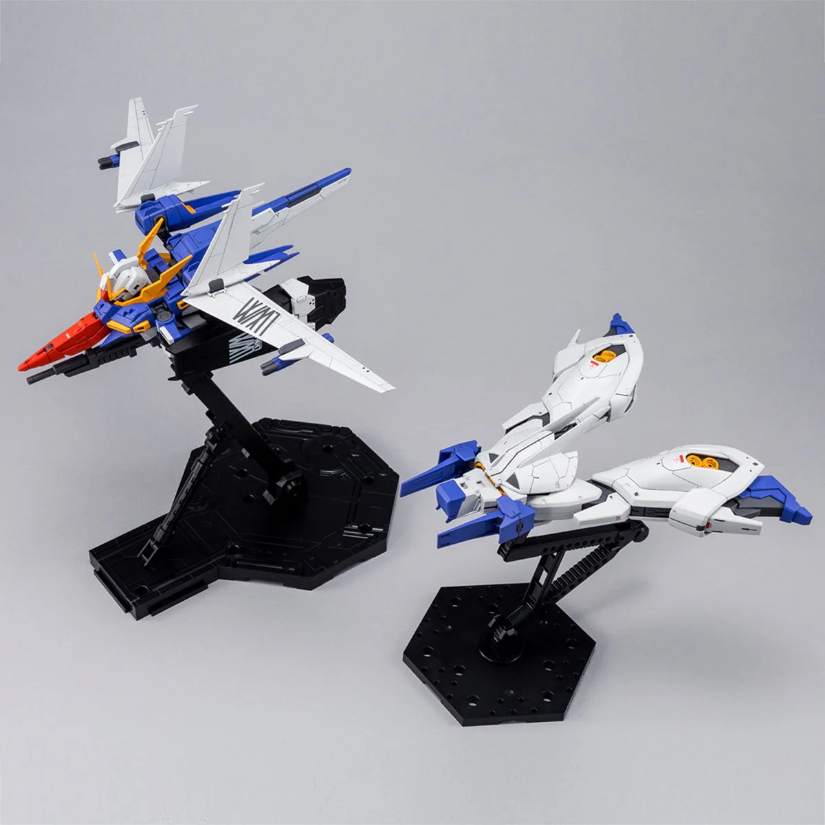 Bandai RE/100 1/100 Gundam Lindwurm Model Kit - Image 8