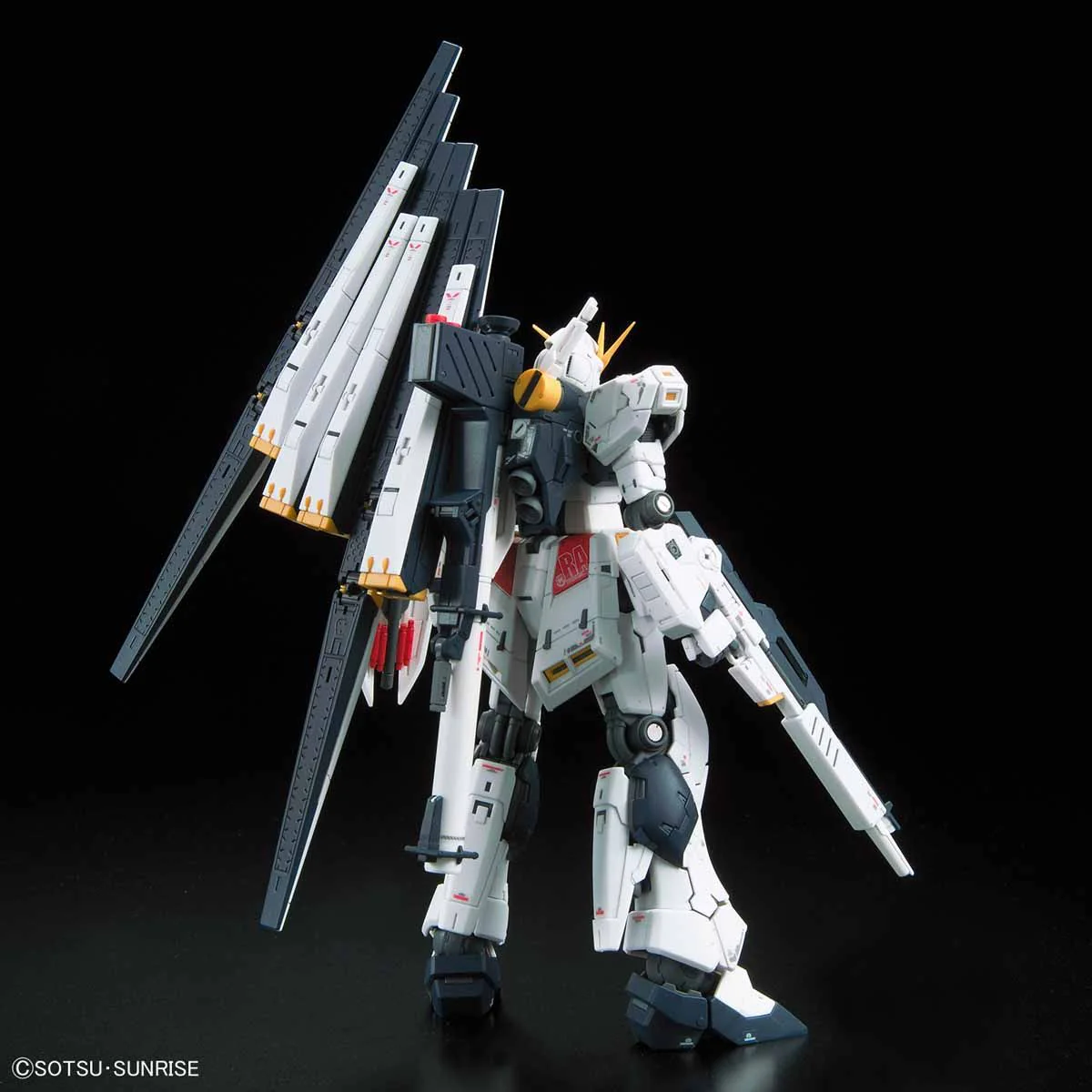 Bandai RG #32 1/144 RX-93 Nu Gundam Model Kit - Image 3