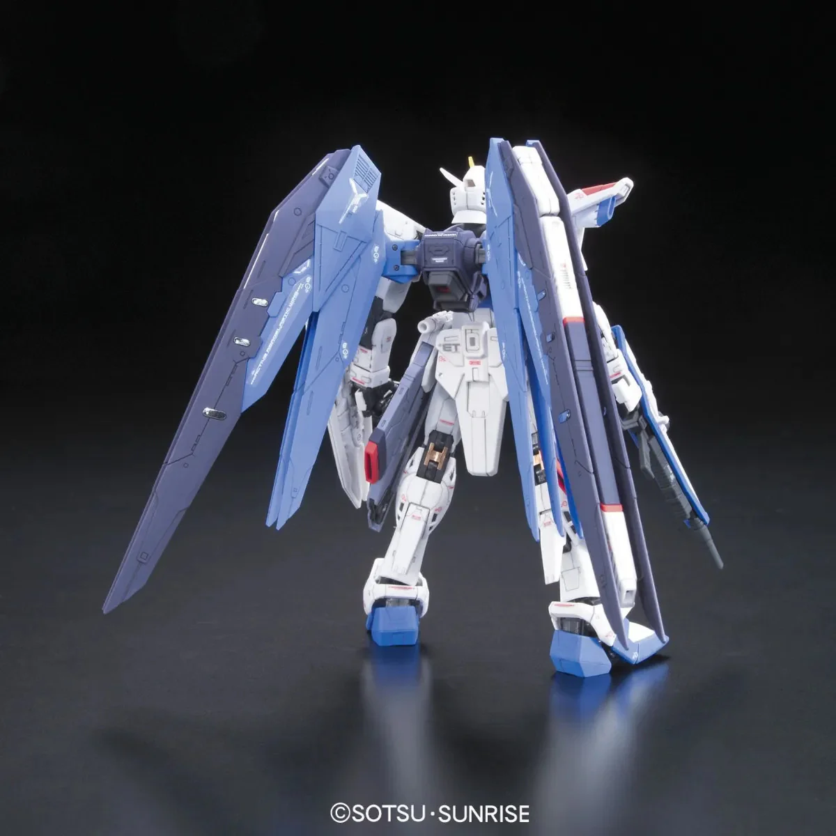 Bandai RG #05 1/144 ZGMF-X10A Freedom Gundam Model Kit - Image 3