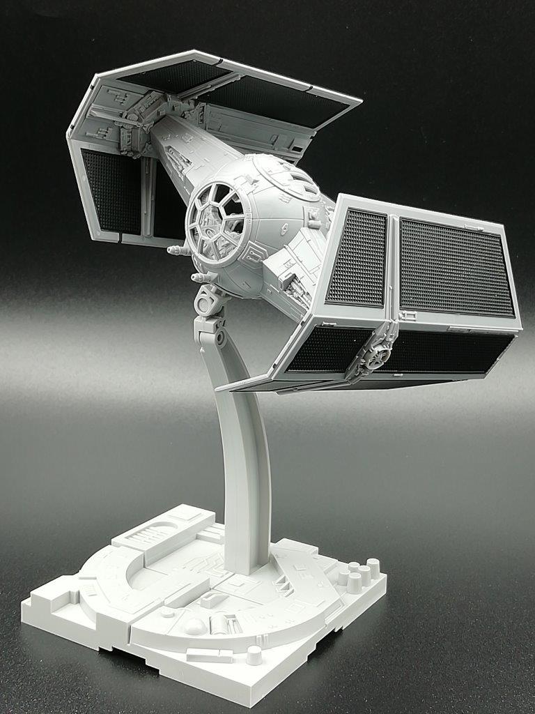 Bandai Star Wars Tie Advanced x1 Model Kit - Image 4