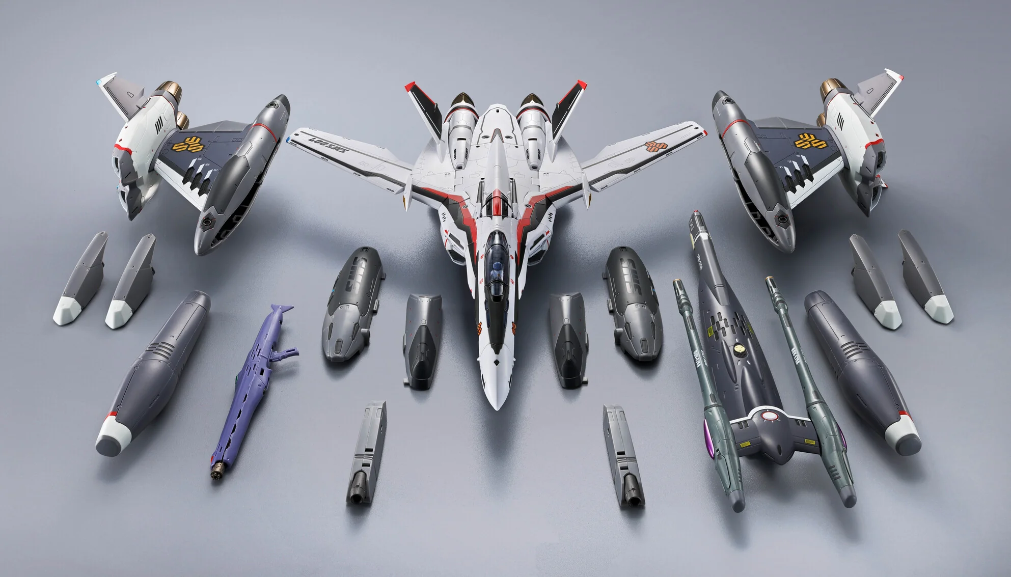 Bandai Tamashii Nation DX Chogokin  VF-25F Tornado Messiah Valkyrie Revival Action Figure - Image 12