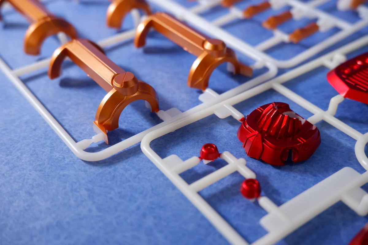 Bnadai Aim for the Top! SMP Alternative Destiny Gunbuster Model Kit - Image 11