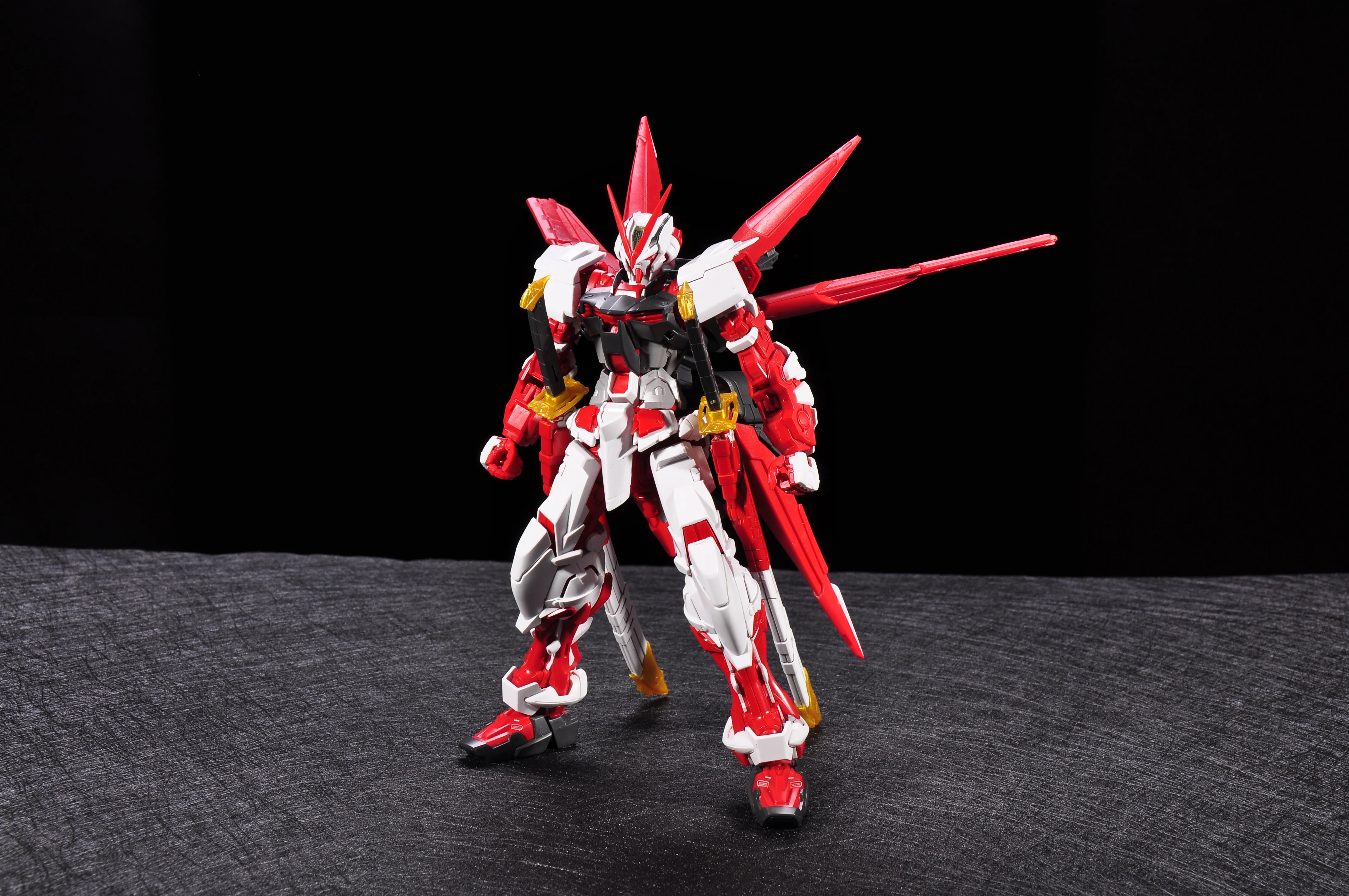 Effect Wing MG 1/100 Gundam Astray Red Frame/Blue Frame Flight Unit - Image 6
