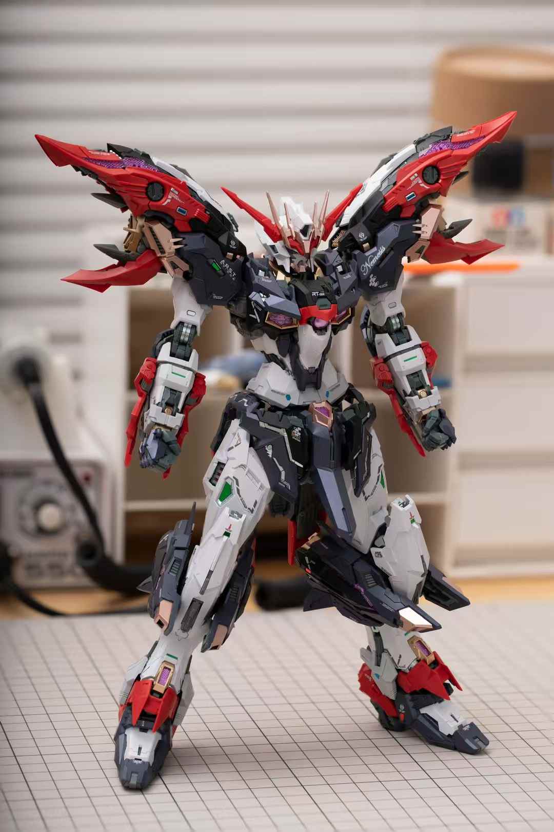 Infinite Dimension 1/100 Advanced Strategic Revenge Titan RT-002 Nemesis Model Kit - Image 11