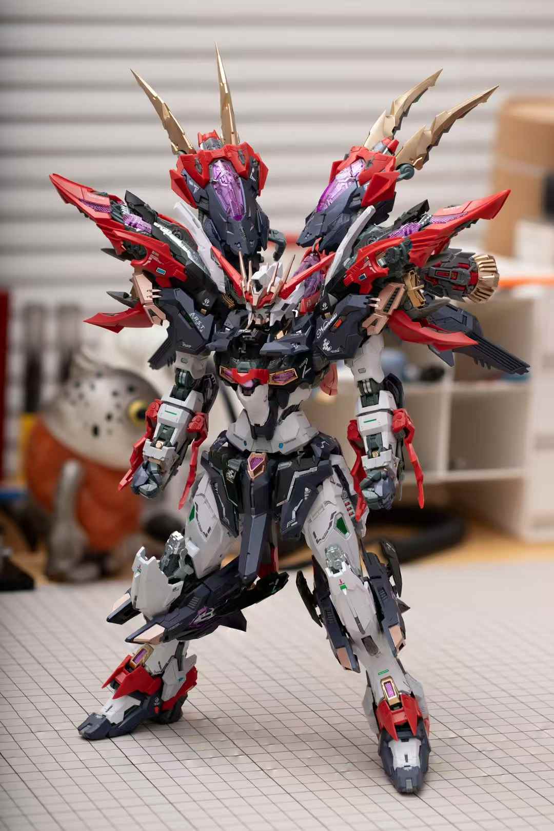 Infinite Dimension 1/100 Advanced Strategic Revenge Titan RT-002 Nemesis Model Kit - Image 9