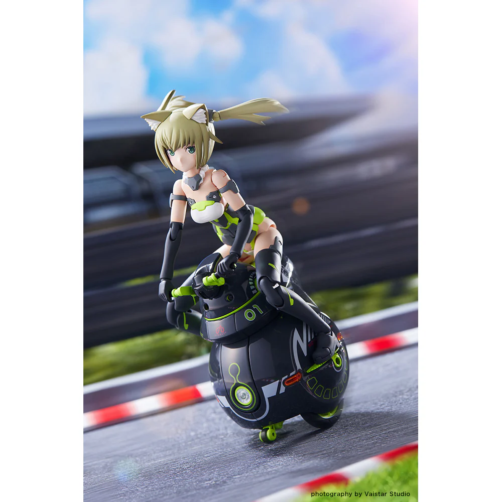 Kotobukiya Frame Arms Girl Innocentia [Racer] & Noseru [Racing Specs Ver.] Model Kit - Image 3