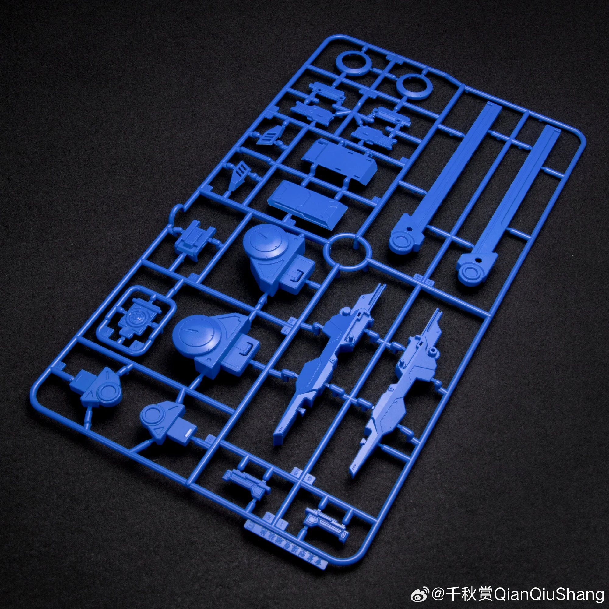 Qianqiu Shang Hyper Mega Bazooka Launcher [BLUE] Model Kit - Image 15
