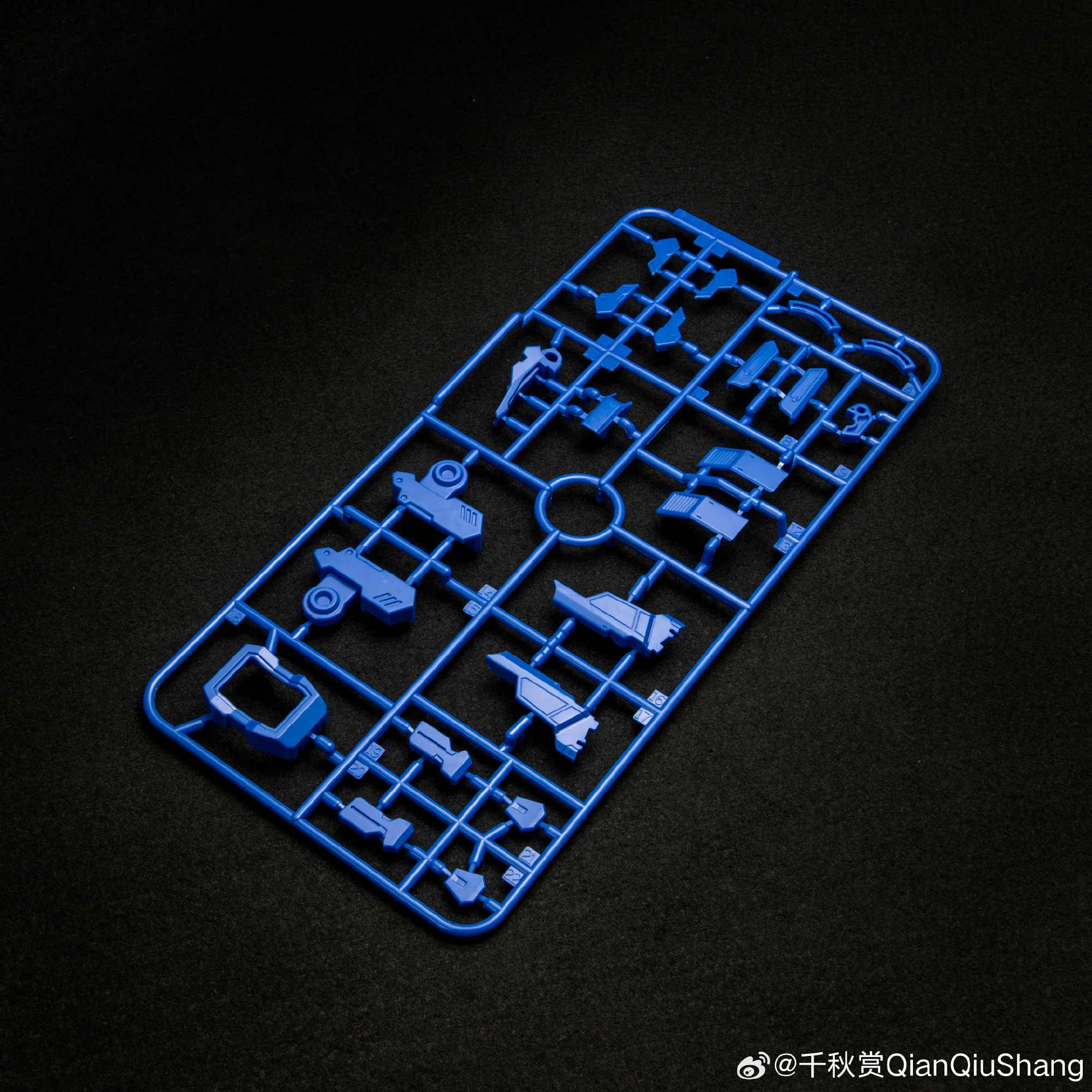 Qianqiu Shang Hyper Mega Bazooka Launcher [BLUE] Model Kit - Image 16